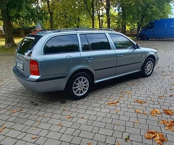 Сірий Шкода Октавія, об'ємом двигуна 1.6 л та пробігом 264 тис. км за 4500 $, фото 3 на Automoto.ua