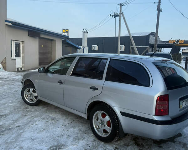 Сірий Шкода Октавія, об'ємом двигуна 1.6 л та пробігом 300 тис. км за 2800 $, фото 1 на Automoto.ua