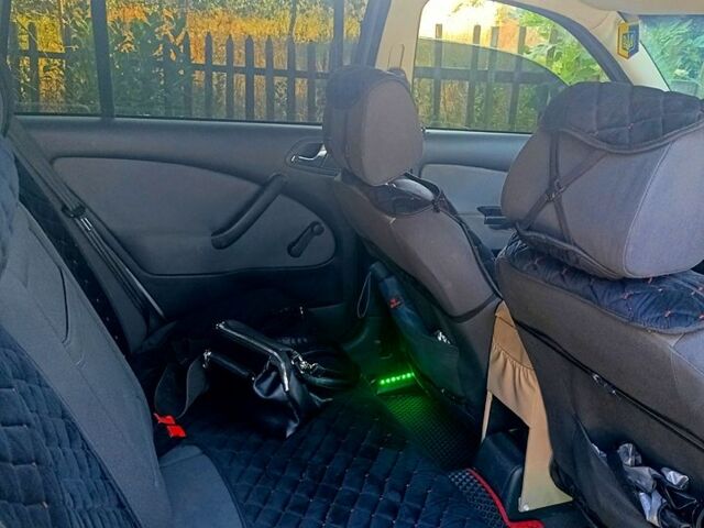 Сірий Шкода Октавія, об'ємом двигуна 1.6 л та пробігом 217 тис. км за 4800 $, фото 5 на Automoto.ua