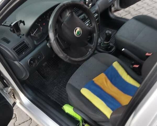 Серый Шкода Октавия, объемом двигателя 1.6 л и пробегом 238 тыс. км за 4200 $, фото 9 на Automoto.ua