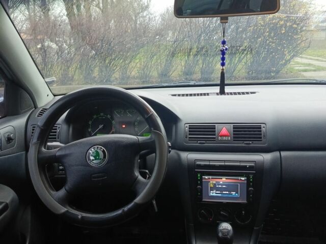 Сірий Шкода Октавія, об'ємом двигуна 1.6 л та пробігом 273 тис. км за 4700 $, фото 4 на Automoto.ua