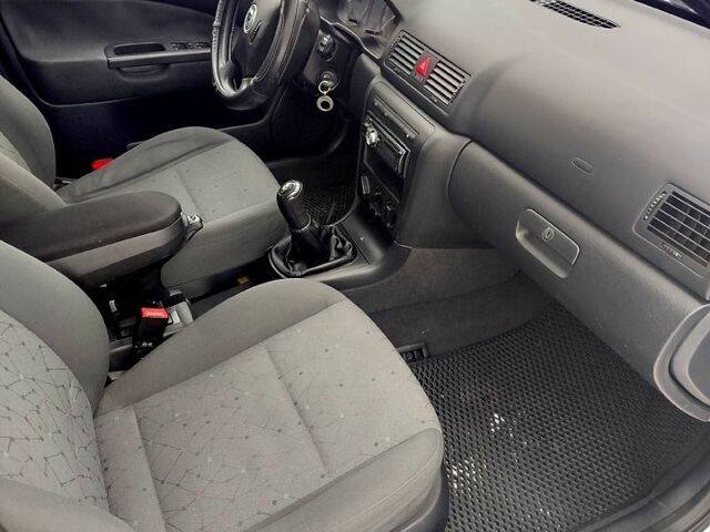 Сірий Шкода Октавія, об'ємом двигуна 1.6 л та пробігом 225 тис. км за 5100 $, фото 5 на Automoto.ua