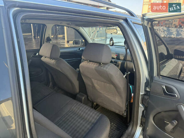 Серый Шкода Октавия, объемом двигателя 1.6 л и пробегом 267 тыс. км за 4900 $, фото 12 на Automoto.ua