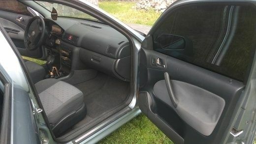 Серый Шкода Октавия, объемом двигателя 1.6 л и пробегом 194 тыс. км за 4000 $, фото 3 на Automoto.ua