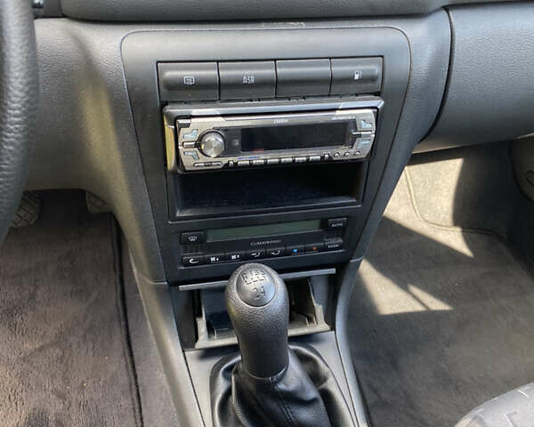 Серый Шкода Октавия, объемом двигателя 1.6 л и пробегом 253 тыс. км за 4500 $, фото 4 на Automoto.ua