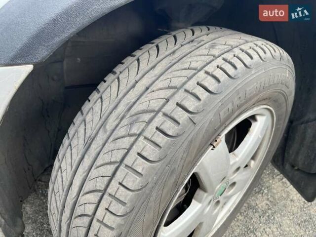 Серый Шкода Октавия, объемом двигателя 1.8 л и пробегом 440 тыс. км за 3900 $, фото 3 на Automoto.ua