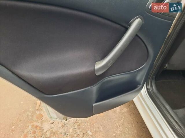 Сірий Шкода Октавія, об'ємом двигуна 1.6 л та пробігом 202 тис. км за 4850 $, фото 42 на Automoto.ua