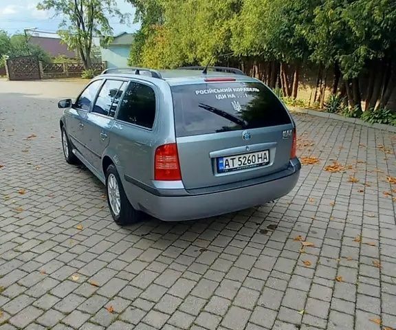 Сірий Шкода Октавія, об'ємом двигуна 1.6 л та пробігом 264 тис. км за 4500 $, фото 2 на Automoto.ua