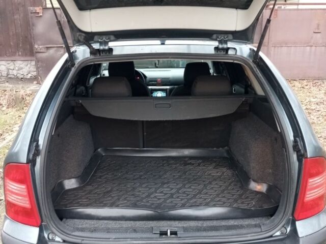 Серый Шкода Октавия, объемом двигателя 2 л и пробегом 260 тыс. км за 5200 $, фото 3 на Automoto.ua