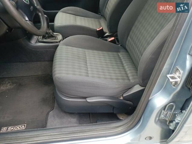 Шкода Октавия 2004 в Тернополе на Automoto.ua Серый Шкода Октавия, объемом двигателя 1.6 л и пробегом 230 тыс. км за 4500 $, фото 12 на Automoto.ua