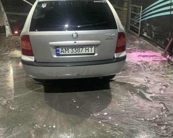 Серый Шкода Октавия, объемом двигателя 1.6 л и пробегом 305 тыс. км за 4500 $, фото 1 на Automoto.ua