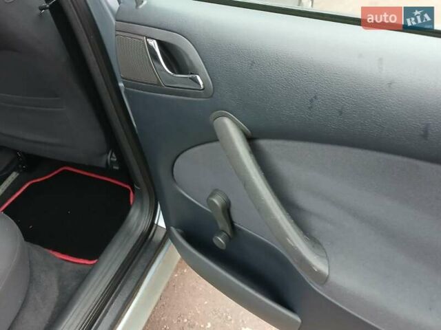 Серый Шкода Октавия, объемом двигателя 1.6 л и пробегом 238 тыс. км за 4750 $, фото 37 на Automoto.ua