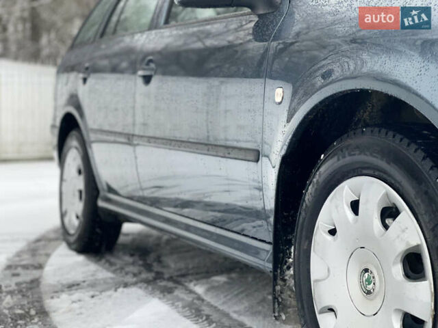Серый Шкода Октавия, объемом двигателя 1.6 л и пробегом 209 тыс. км за 5750 $, фото 7 на Automoto.ua