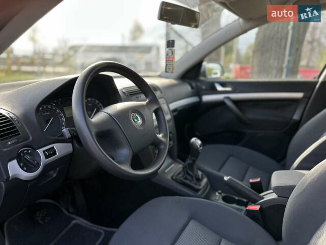 Шкода Октавия 2004 в Виннице на Automoto.ua Серый Шкода Октавия, объемом двигателя 1.6 л и пробегом 228 тыс. км за 6000 $, фото 24 на Automoto.ua