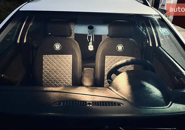 Сірий Шкода Октавія, об'ємом двигуна 1.6 л та пробігом 310 тис. км за 5700 $, фото 9 на Automoto.ua