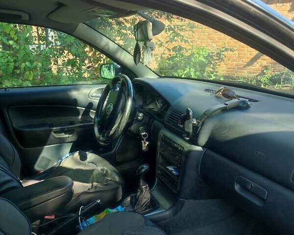 Серый Шкода Октавия, объемом двигателя 1.6 л и пробегом 280 тыс. км за 4700 $, фото 2 на Automoto.ua