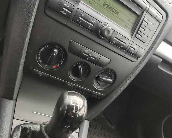 Серый Шкода Октавия, объемом двигателя 1.6 л и пробегом 235 тыс. км за 5650 $, фото 11 на Automoto.ua