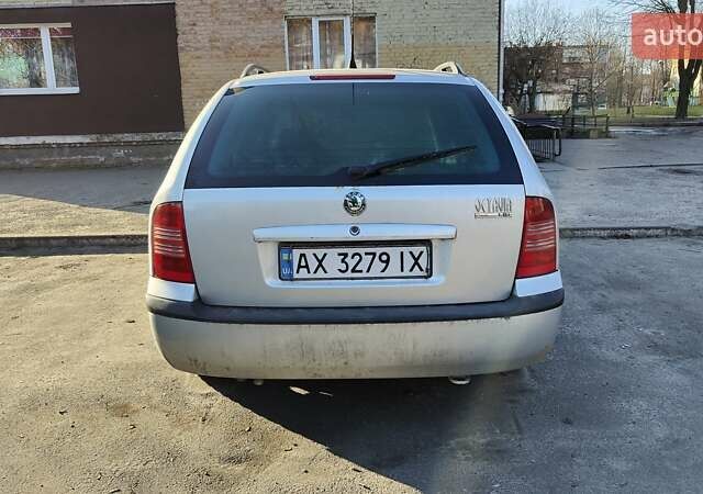 Серый Шкода Октавия, объемом двигателя 1.6 л и пробегом 230 тыс. км за 4500 $, фото 3 на Automoto.ua