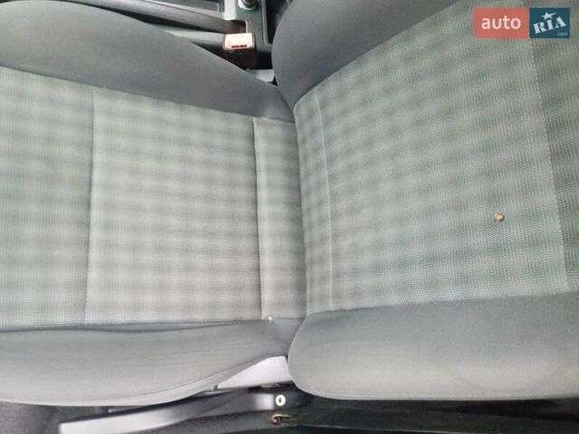 Шкода Октавия 2004 в Тернополе на Automoto.ua Серый Шкода Октавия, объемом двигателя 1.6 л и пробегом 230 тыс. км за 4500 $, фото 11 на Automoto.ua