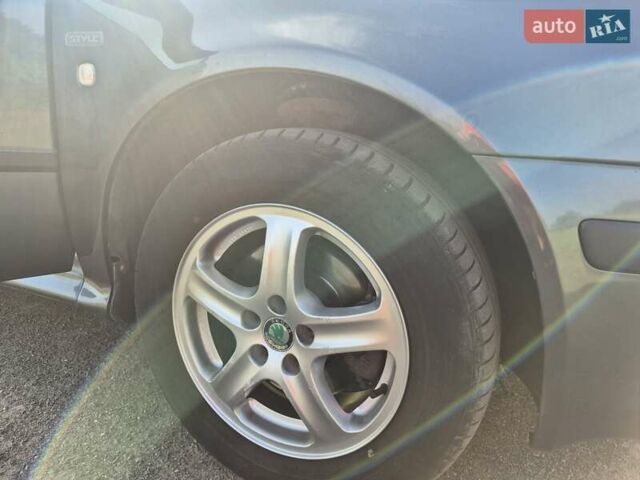 Сірий Шкода Октавія, об'ємом двигуна 1.98 л та пробігом 182 тис. км за 5400 $, фото 5 на Automoto.ua