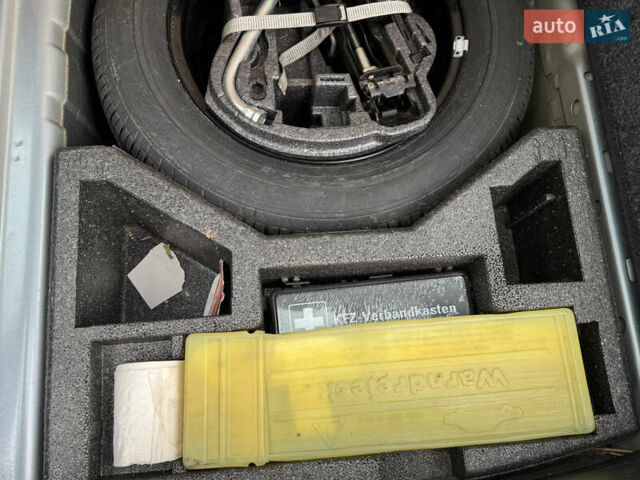 Серый Шкода Октавия, объемом двигателя 1.6 л и пробегом 222 тыс. км за 5200 $, фото 58 на Automoto.ua