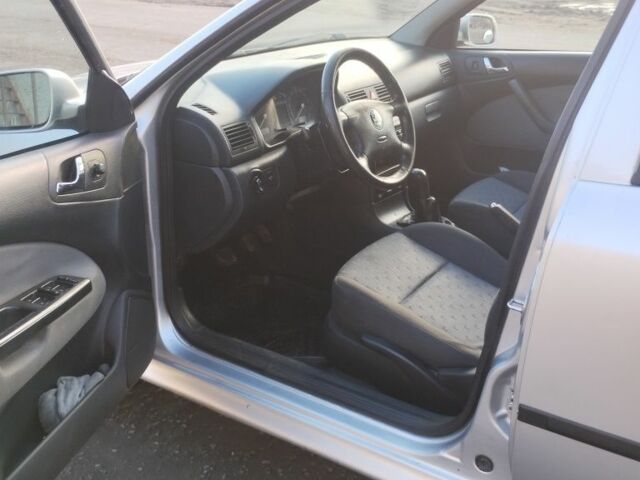 Серый Шкода Октавия, объемом двигателя 2 л и пробегом 320 тыс. км за 3500 $, фото 4 на Automoto.ua