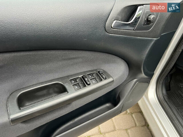 Серый Шкода Октавия, объемом двигателя 1.6 л и пробегом 179 тыс. км за 5290 $, фото 47 на Automoto.ua