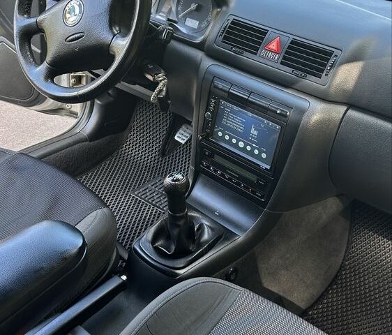 Сірий Шкода Октавія, об'ємом двигуна 1.8 л та пробігом 280 тис. км за 5000 $, фото 6 на Automoto.ua