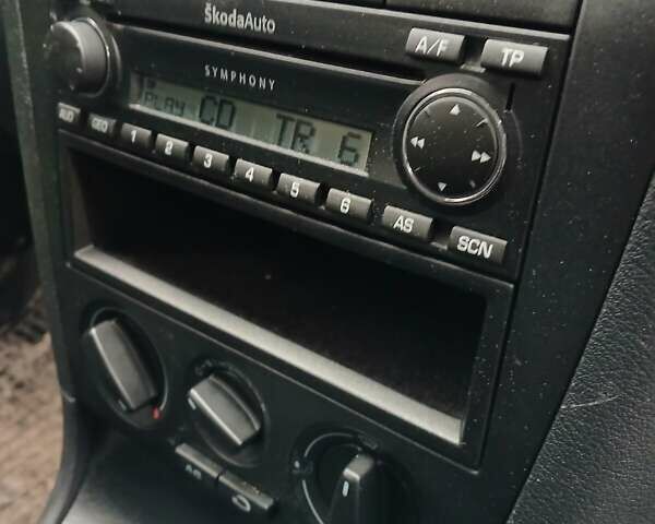 Серый Шкода Октавия, объемом двигателя 1.6 л и пробегом 238 тыс. км за 4750 $, фото 25 на Automoto.ua