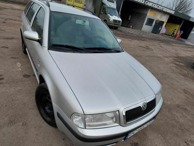 Сірий Шкода Октавія, об'ємом двигуна 2 л та пробігом 310 тис. км за 6200 $, фото 1 на Automoto.ua