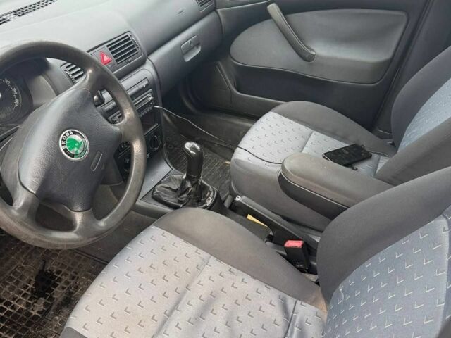 Серый Шкода Октавия, объемом двигателя 0 л и пробегом 240 тыс. км за 2400 $, фото 4 на Automoto.ua