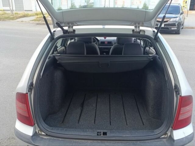 Серый Шкода Октавия, объемом двигателя 1.9 л и пробегом 100 тыс. км за 3250 $, фото 3 на Automoto.ua