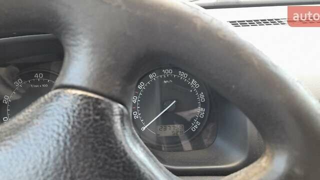 Серый Шкода Октавия, объемом двигателя 1.6 л и пробегом 238 тыс. км за 3800 $, фото 29 на Automoto.ua