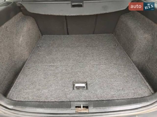 Серый Шкода Октавия, объемом двигателя 1.98 л и пробегом 245 тыс. км за 4900 $, фото 7 на Automoto.ua