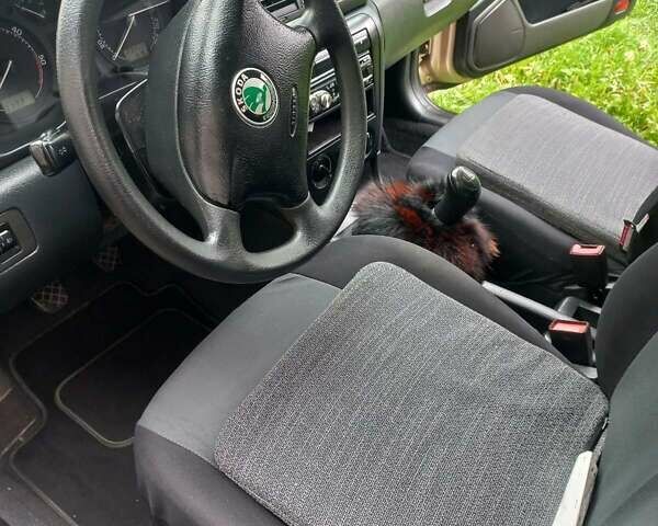 Серый Шкода Октавия, объемом двигателя 1.9 л и пробегом 236 тыс. км за 5500 $, фото 4 на Automoto.ua