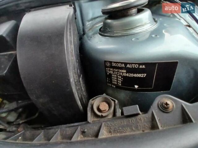 Серый Шкода Октавия, объемом двигателя 1.6 л и пробегом 238 тыс. км за 4750 $, фото 67 на Automoto.ua