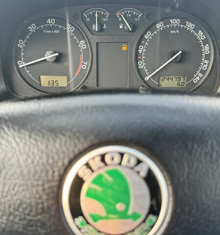 Серый Шкода Октавия, объемом двигателя 1.6 л и пробегом 245 тыс. км за 5600 $, фото 18 на Automoto.ua