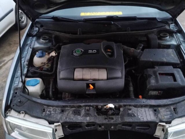 Сірий Шкода Октавія, об'ємом двигуна 2 л та пробігом 280 тис. км за 4100 $, фото 2 на Automoto.ua