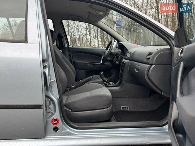 Серый Шкода Октавия, объемом двигателя 1.6 л и пробегом 222 тыс. км за 5200 $, фото 52 на Automoto.ua