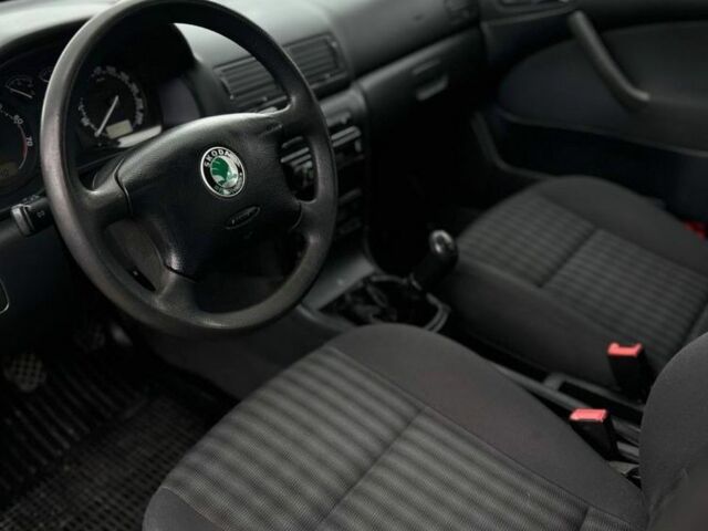 Серый Шкода Октавия, объемом двигателя 1.6 л и пробегом 199 тыс. км за 5550 $, фото 6 на Automoto.ua