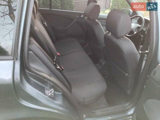 Серый Шкода Октавия, объемом двигателя 1.98 л и пробегом 245 тыс. км за 4900 $, фото 5 на Automoto.ua