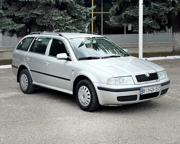 Серый Шкода Октавия, объемом двигателя 1.6 л и пробегом 240 тыс. км за 4000 $, фото 1 на Automoto.ua