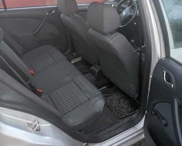 Серый Шкода Октавия, объемом двигателя 1.4 л и пробегом 250 тыс. км за 4300 $, фото 3 на Automoto.ua