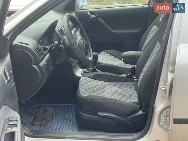 Серый Шкода Октавия, объемом двигателя 1.6 л и пробегом 310 тыс. км за 5300 $, фото 7 на Automoto.ua