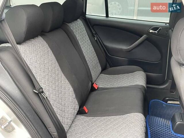 Серый Шкода Октавия, объемом двигателя 1.6 л и пробегом 310 тыс. км за 5300 $, фото 10 на Automoto.ua