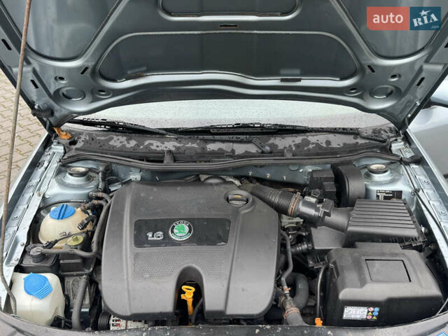 Серый Шкода Октавия, объемом двигателя 1.6 л и пробегом 222 тыс. км за 5200 $, фото 61 на Automoto.ua