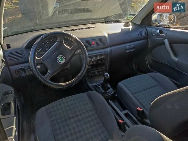 Серый Шкода Октавия, объемом двигателя 1.6 л и пробегом 225 тыс. км за 4450 $, фото 7 на Automoto.ua