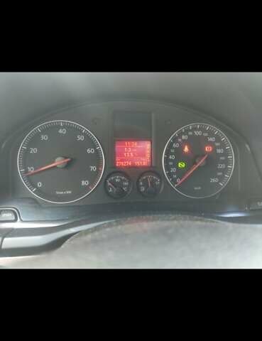 Серый Шкода Октавия, объемом двигателя 1.6 л и пробегом 235 тыс. км за 5650 $, фото 1 на Automoto.ua