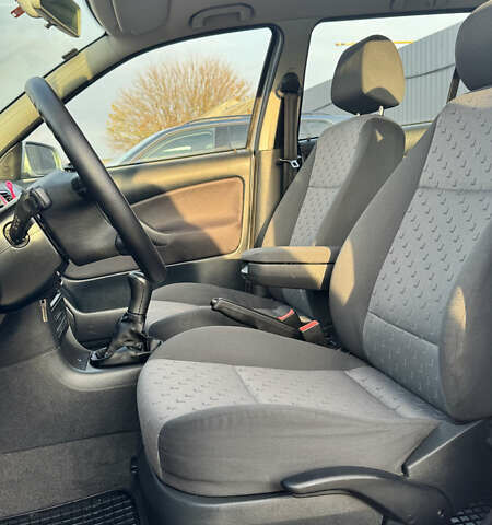 Серый Шкода Октавия, объемом двигателя 1.6 л и пробегом 245 тыс. км за 5600 $, фото 11 на Automoto.ua