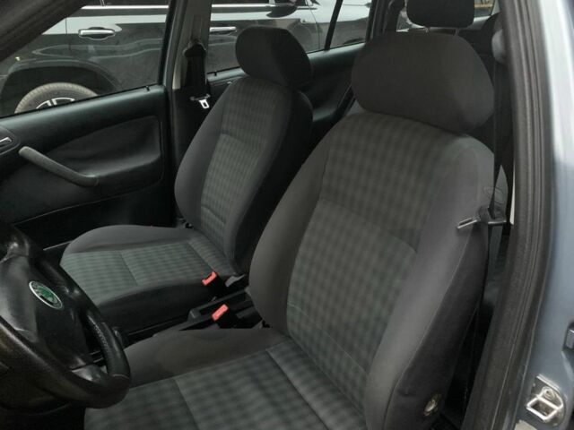 Шкода Октавія 2004 у Софіївська Борщагівка на Automoto.ua Сірий Шкода Октавія, об'ємом двигуна 1.6 л та пробігом 182 тис. км за 4500 $, фото 9 на Automoto.ua